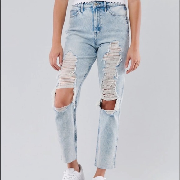 Ultra High Rise Mom Jeans - Picture 2 of 3